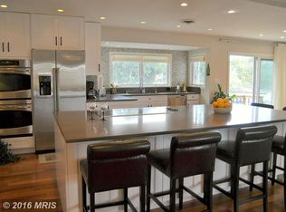 6 Giddings Ave, Severna Park, MD 21146