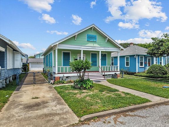 2nd image of 3322 Avenue Q 1/2