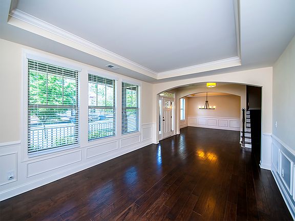 3rd image of 16025 Alsace Dr