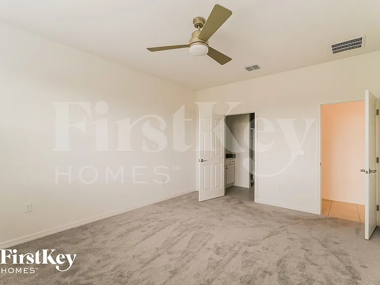 597 Crown Rose Dr — Photo 9