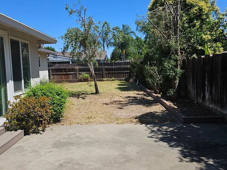 1610 Springwood Dr — Photo 14
