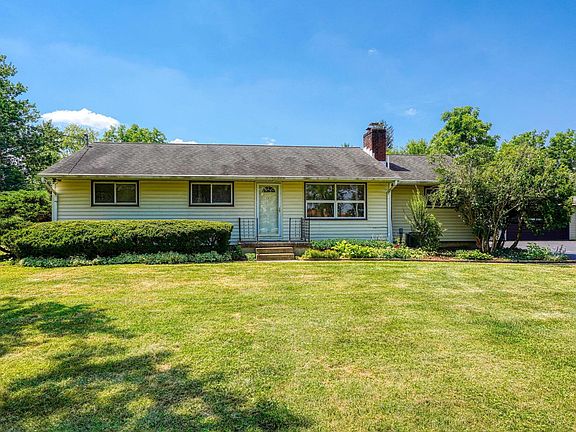 3rd image of 11853 Elder Ln