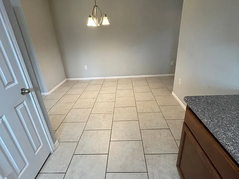 1101 Parkview Dr — Photo 8
