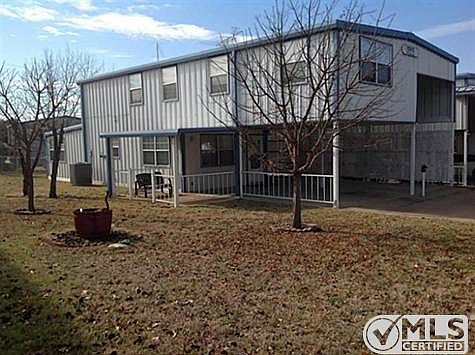 2nd image of 125 Yellowstone Dr #10