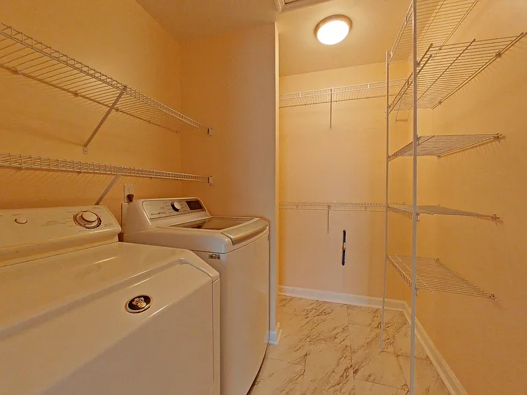 402 Northrop Pl — Photo 18