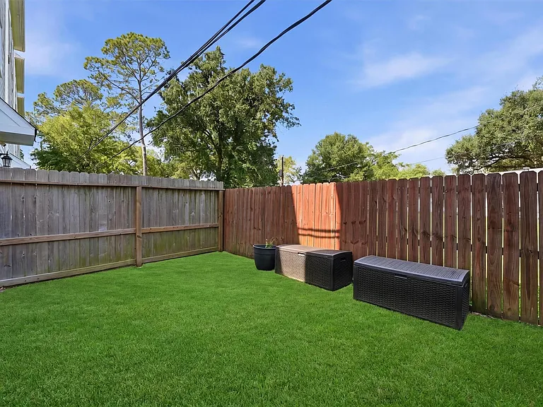 2057 Sherwood Forest St — Photo 27