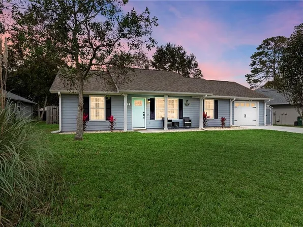 318 Hallowes Dr E, Saint Marys, GA 31558