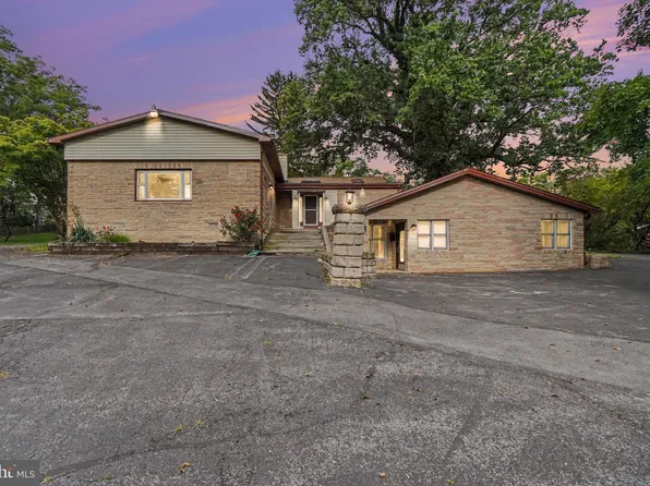 1465 Colonial Rd, Harrisburg, PA 17112