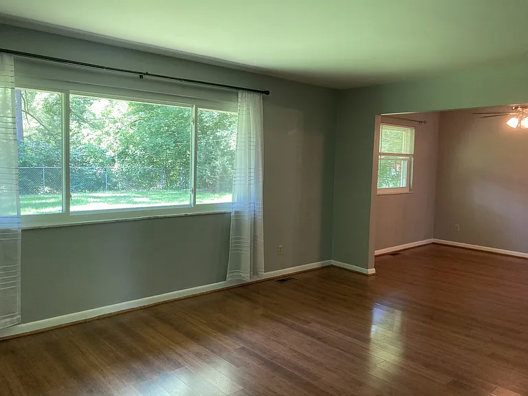 2720 Corlington Dr — Photo 8