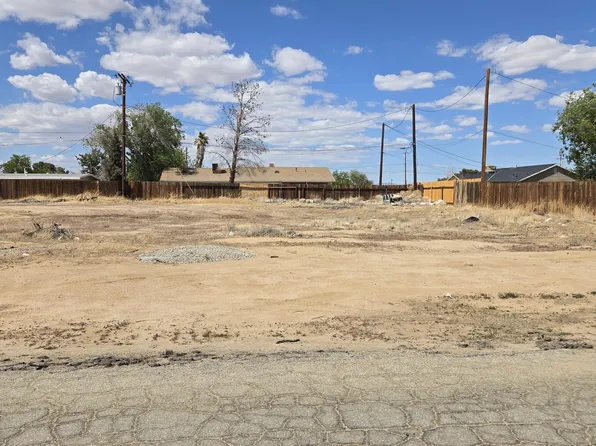 Dogwood Avenue Near Hickory Dr, California City, CA 93505