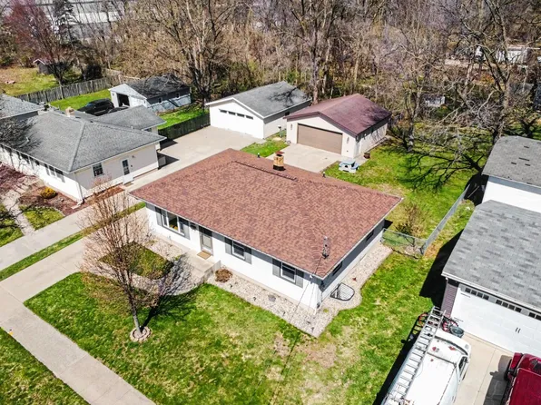 2421 Thornwood St SW, Wyoming, MI 49519