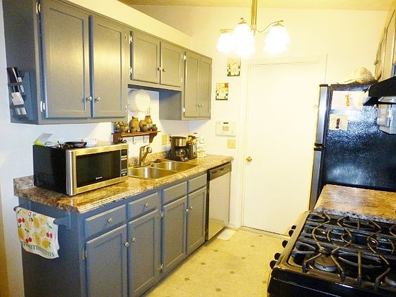 5th image of 2332 Centennial Ct W