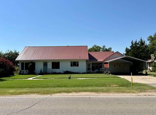 421 E Broadway St, Pond Creek, OK 73766