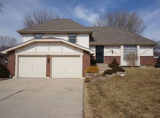 10904 E 81st St, Raytown, MO 64138