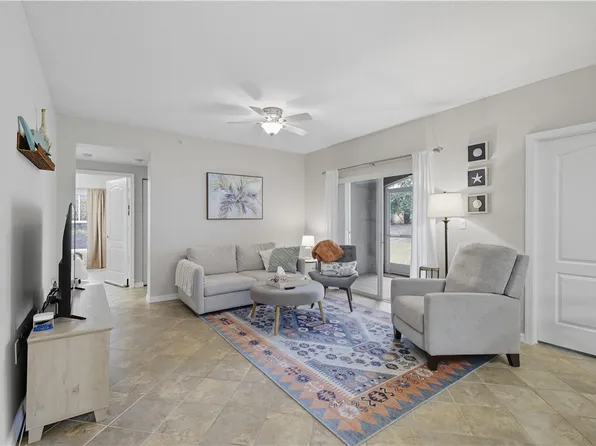 5095 Fairways Cir, Vero Beach, FL