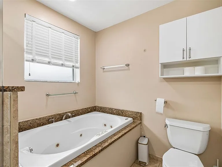 601 Swann Dr #603 — Photo 21