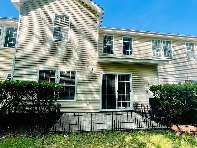 1032 Fairway Ln — Photo 6