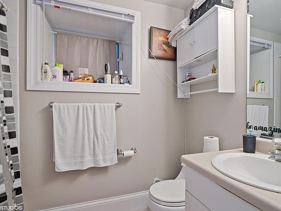 4th image of 5514 N Paulina St #G