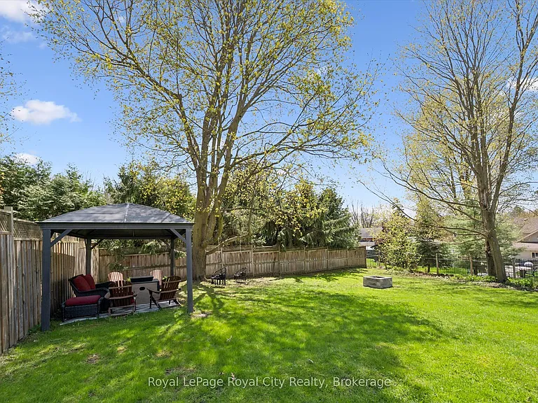 36 Emily St — Photo 37