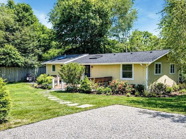 3 Kims Way, Oak Bluffs, MA 02557