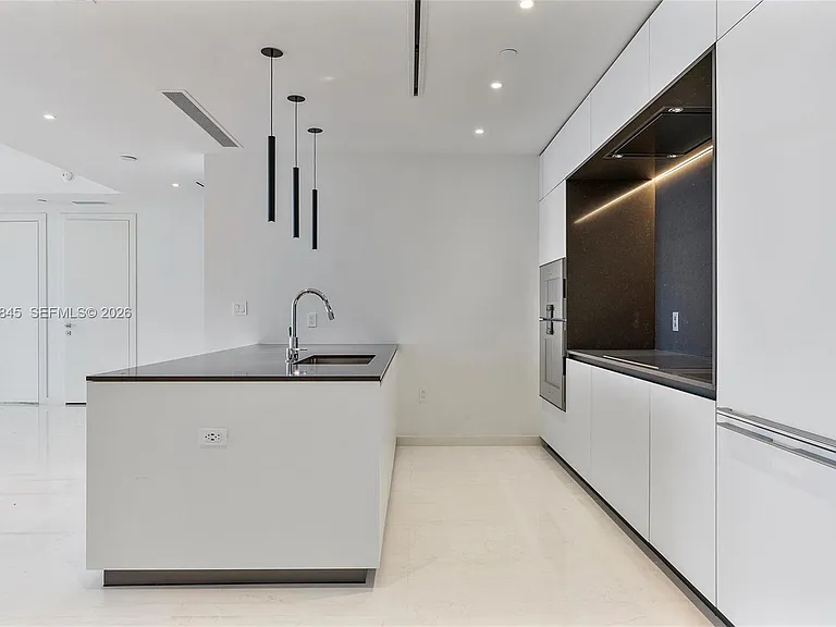 300 Biscayne Boulevard Way #803 — Photo 29
