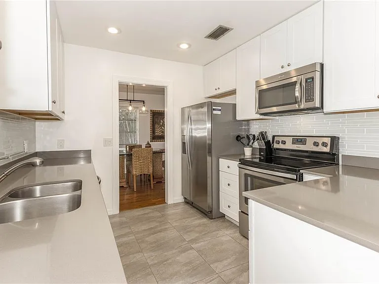 3997 McKay Creek Cir — Photo 4