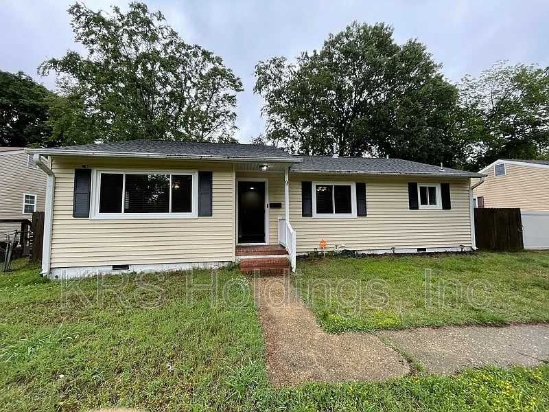 9 Kingslee Ln