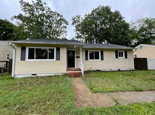 9 Kingslee Ln, Hampton, VA 23669