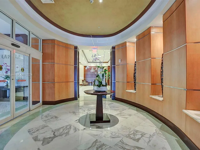 16699 Collins Ave #3105 — Photo 5