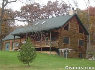 W390 Piepers Valley Rd, Fountain City, WI 54629