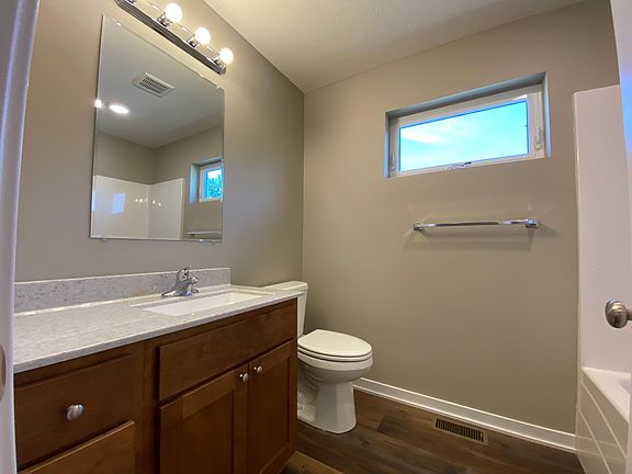 2nd image of 1119 Charleston St #1
