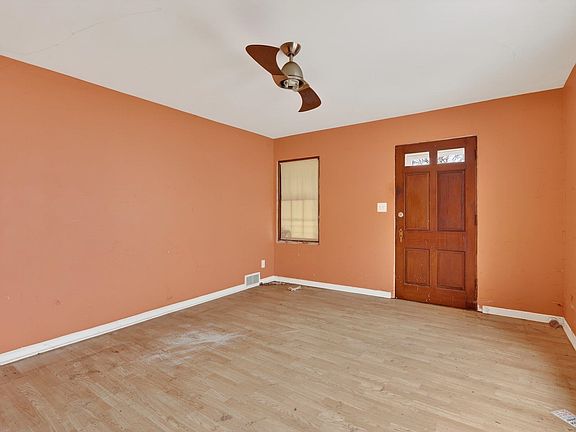 3rd image of 1707 Carney Ave