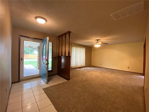 4th image of 605 Westglen Dr