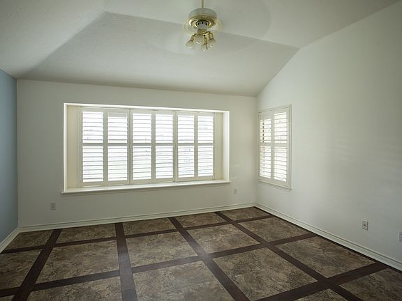 5th image of 13403 Hollow Creek Dr