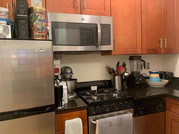 2nd image of 434 E 58th St APT 3B