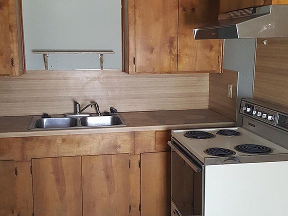 2nd image of 405 1/2 N McKinney St