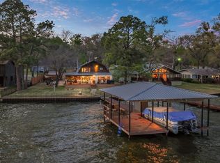 111 Pebble Beach Dr, Mabank, TX 75156