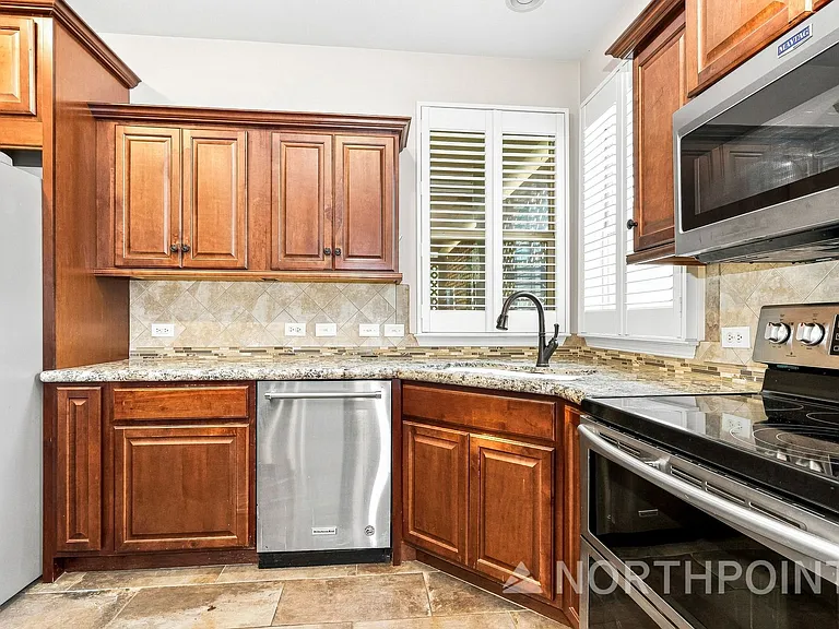 14156 Shadow Bay Dr — Photo 7