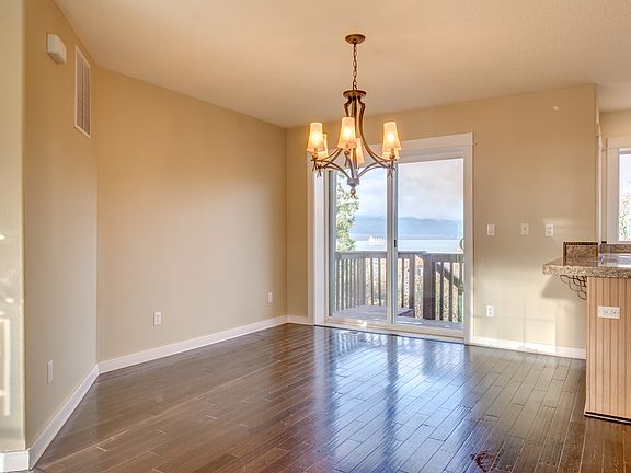 4th image of 324 Birchwood Dr