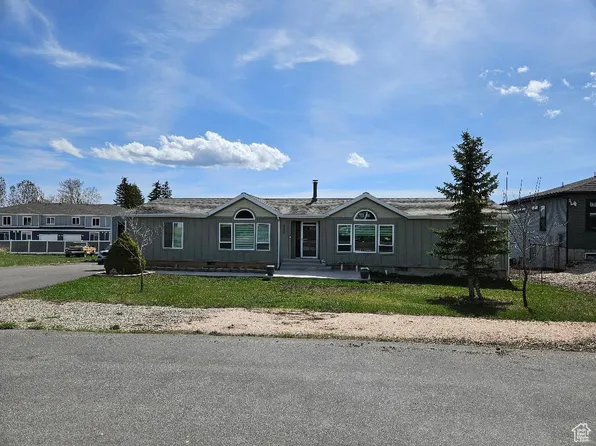 550 S Stump Hollow Rd, Garden City, UT 84028