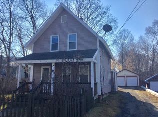 10 Garfield St, Greenfield, MA 01301