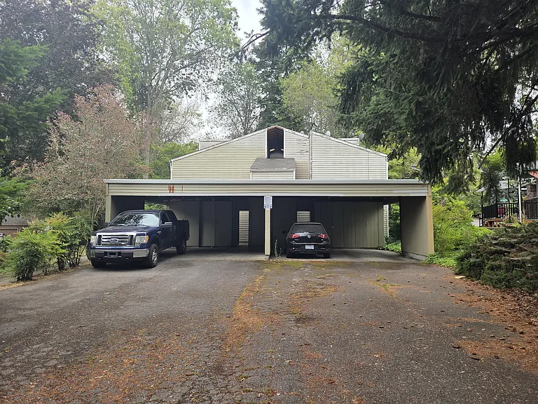 6170 SW Valley Cir — Photo 11