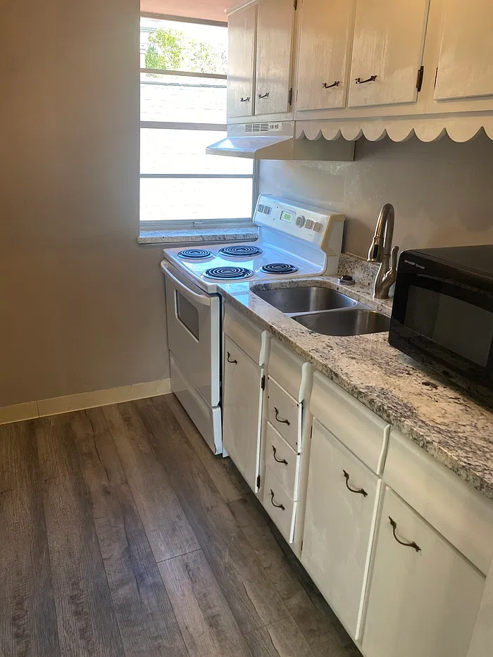 1 bed, 1.0 bath, $1,140 — Photo 1