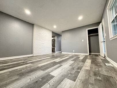 3rd image of 1720 Traveller Rd