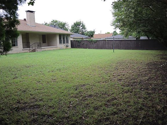3rd image of 1300 E Cherry St