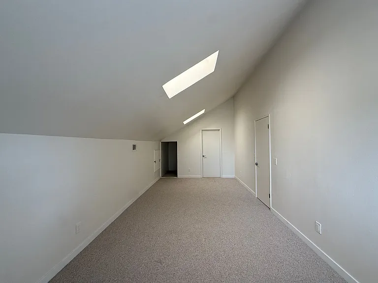 1422 Eagle Ct — Photo 41