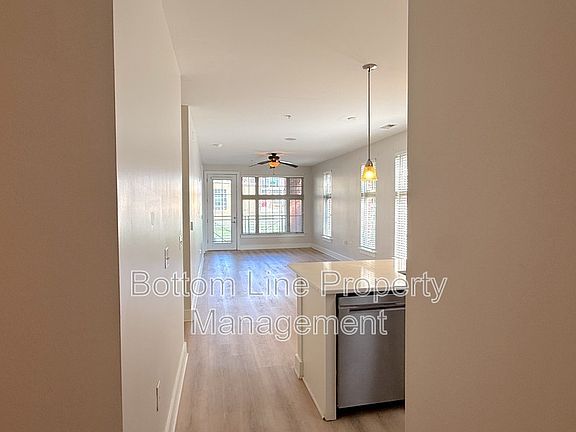 4th image of 1101 W 1st St #105
