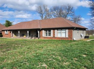 805 S Country Club Dr, Butler, MO 64730