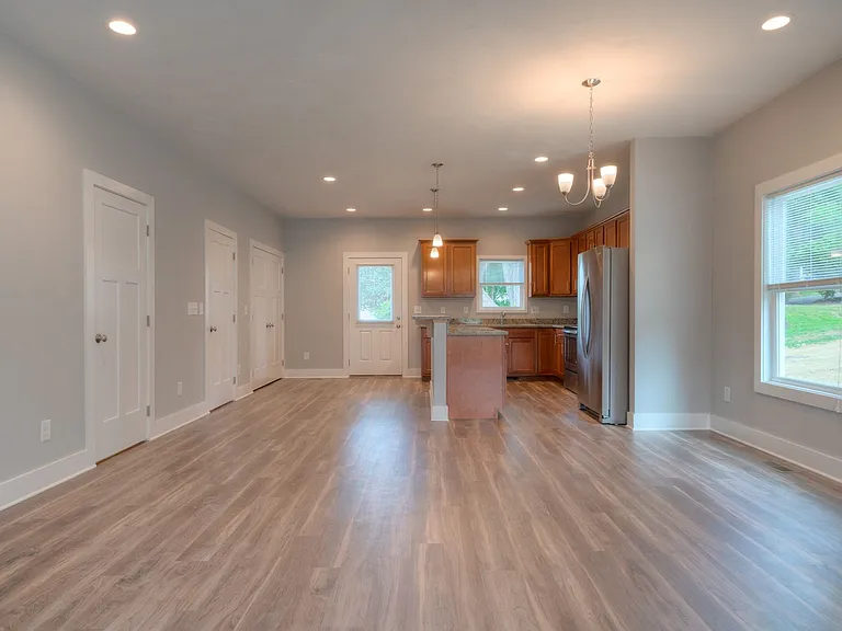 214 Uptown Trl — Photo 10