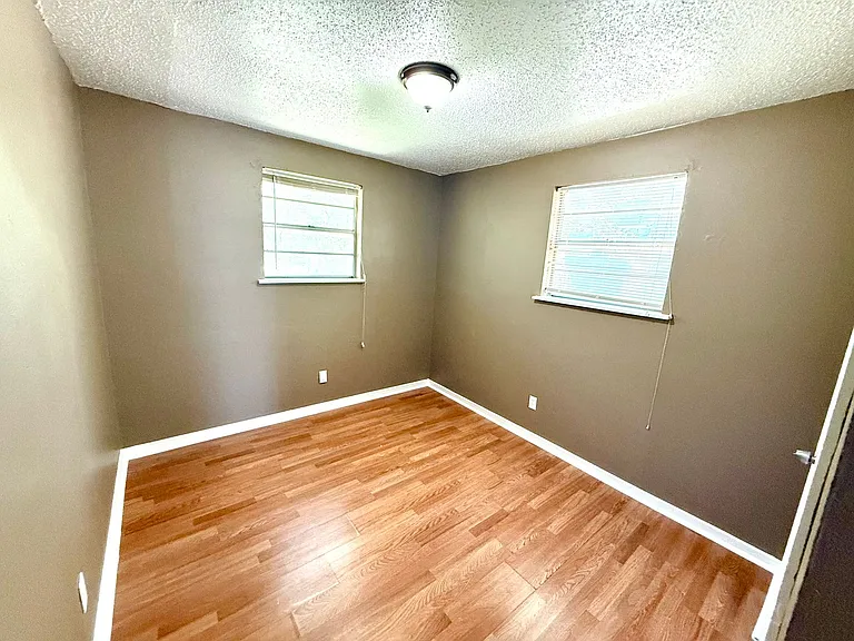 1829 E Highland Blvd — Photo 8